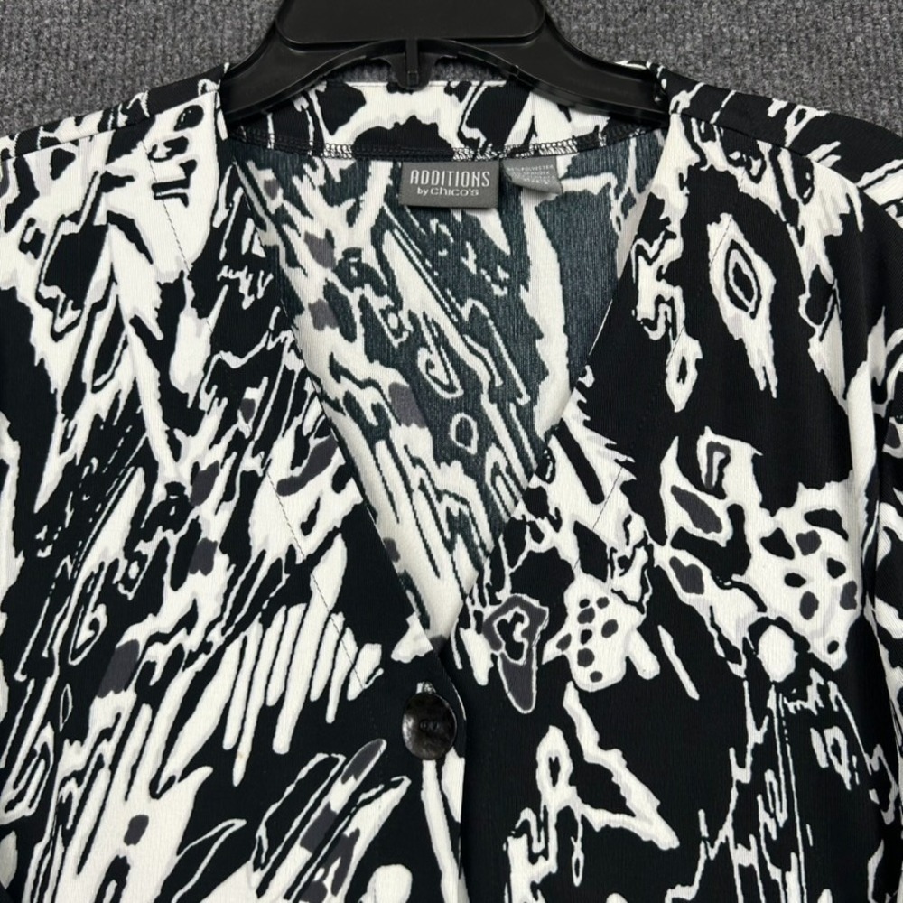 Additions by Chicos Top Abstract Graphic Long Sleeve One Button Black White Sz 2 - Picture 2 of 10